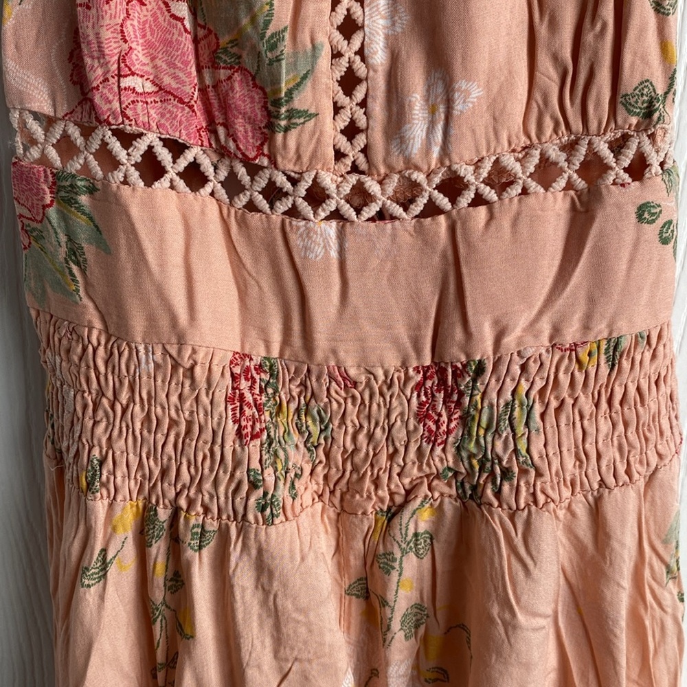 Beautiful Peach Floral High Neck Dress - Picture 4 of 9
